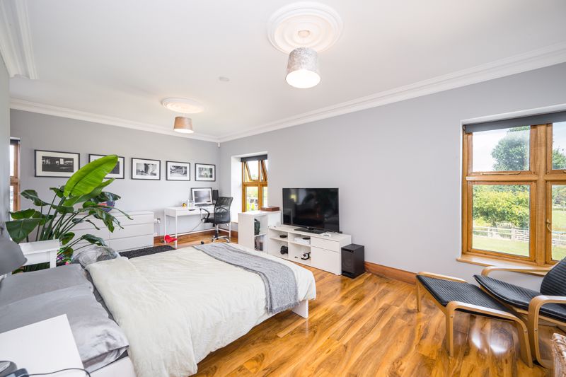 Bedroom- click for photo gallery